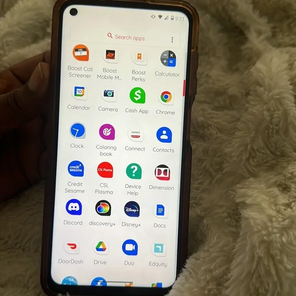 It’s blue and there’s absolutely no scratches . It’s still looks brand new .